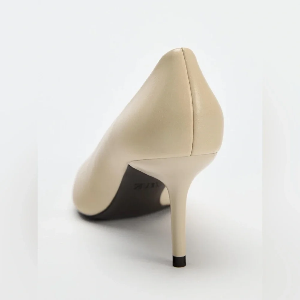 NWT. Zara Beige Leather Stiletto Heels. Size 6,5.